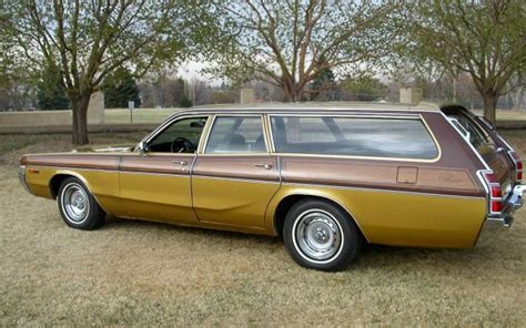 Golden Royalty 1972 Dodge Monaco Wagon
