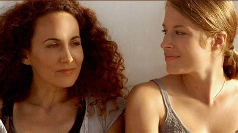 10 romantic lesbian movies to watch for your date night