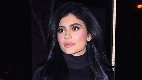 Kylie Jenner Reveals She ‘got Rid Of Her Lip Fillers Pics Entertainment Tonight