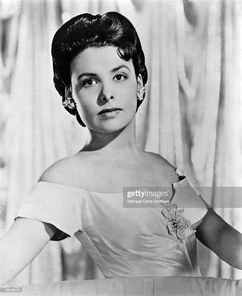 Lena Horne Poses For An Mgm Promotional Photo Circa 1945 In Los News