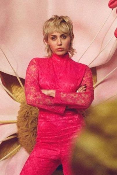 Miley Cyrus Protagoniza La Campaña Del Nuevo Perfume De Gucci Estilo