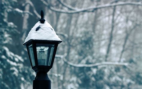 Winter Season Snow Lamp Posts Wallpapers Hd Desktop And Mobile