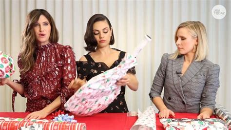 Bad Moms Stars Try Their Hand At Wrapping Awkward Ts