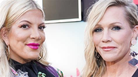 The Truth About Tori Spelling And Jennie Garth S Friendship