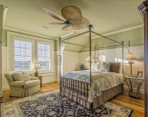 How To Create A Cozy Southern Style Bedroom Find The Home Pros
