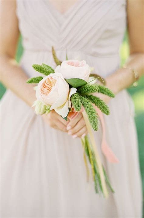 Simple wedding bouquets are an emerging trend in the bridal industry as more couples prefer an elegant, understated celebration rather than the elaborate affairs popular several years ago. 18 Adorable Small Wedding Bouquets for Your Big Day!
