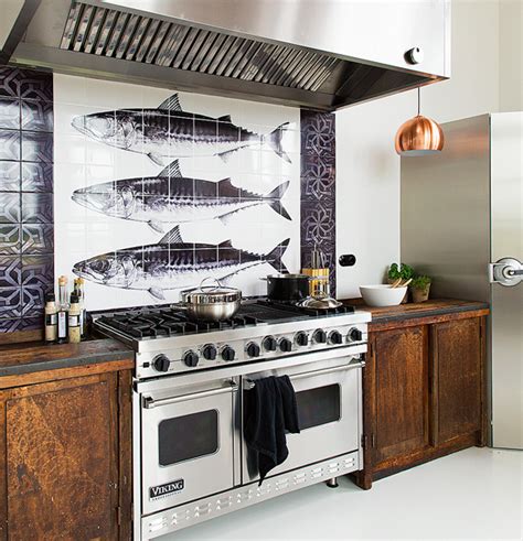 You can make a kitchen backsplash out of materials such as porcelain, ceramic, or glass. 21 Kitchen Backsplash Ideas and Design Tips || The Ultimate Creative Guide | Home Tree Atlas