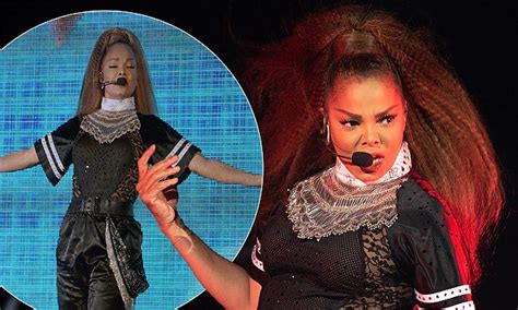 Janet Jackson 52 Puts On Energetic And Emotional Performance At