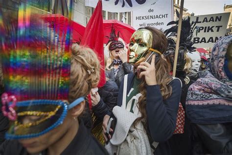 Prostituees Protesteren Tegen De Gemeente Amsterdam Nrc