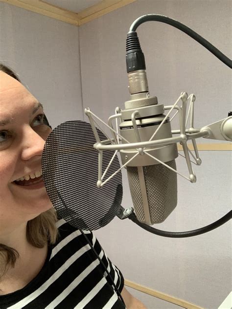 Natalie Cooper Female British Voiceover Artist