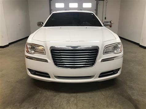 2011 Chrysler 300c Awd Hemipano Roof Navi Low Km Silverzinc Motors