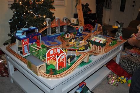 Kidkraft waterfall mountain train set and table. Ana White | Santa is a cool guy... (Modified Train Table ...