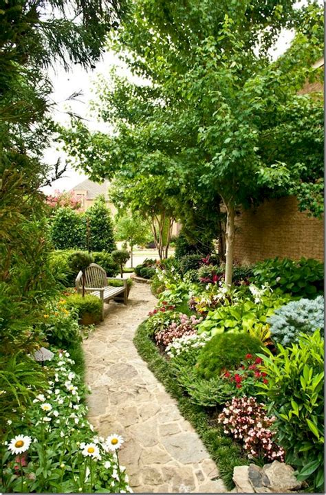 Awesome 90 Beautiful Side Yard Garden Decor Ideas Roomadness