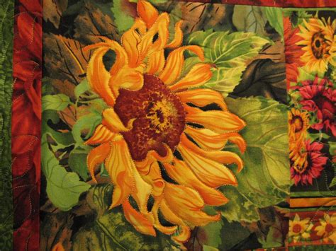 Farm Quilter: Gail's Sunflower Quilt | Sunflower quilts, Sunflower crafts, Sunflower