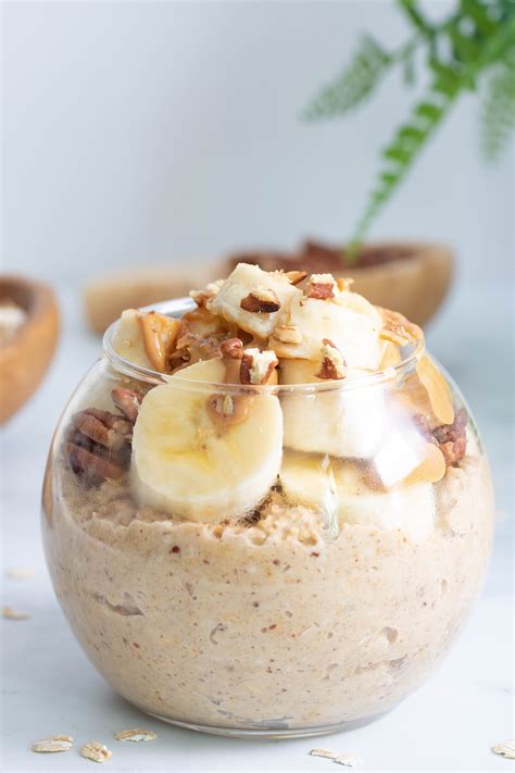 This Banana Peanut Butter Overnight Oats Recipe Is A Healthy Way To