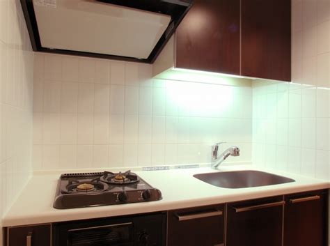 新しいクリエイティブプロジェクトの魅力を高める、高解像度かつロイヤルティフリーの画像やアセットが見つかります。 すべて creative cloud アプリ内から利用できます。 キッチン作業台兼ダイニングテーブルを自作した | in0na0.net