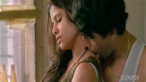 Sai Tamhankar Gulshan Devaiah Hunter Hottest Scene Hindi Movie Best Scene Youtube