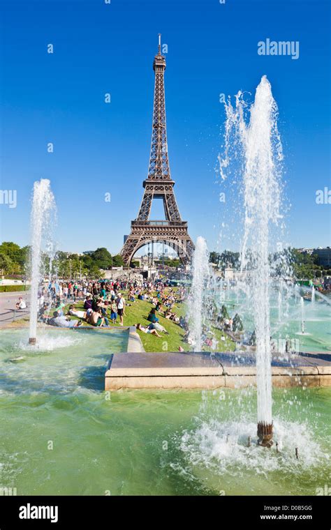 Eiffel Tower With Trocadero Fountains Paris Skyline France Eu Europe