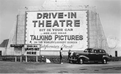 The Very First Drive In Theater In Los Angeles 1935 Drive In Theater