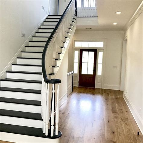 Dark Stair Treads With Lighter Stained Floors Stairs Staircase