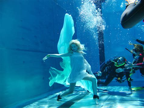 underwater love the making of reinhard fasching photography