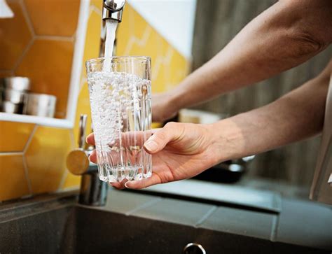 Scientists Evaluate Cancer Risk Of Us Drinking Water