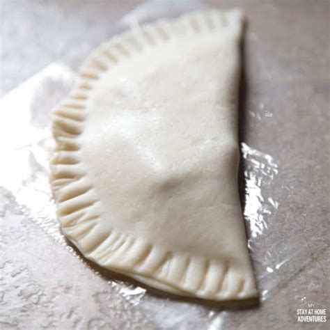 How To Make Delicious Guava And Cheese Empanadas