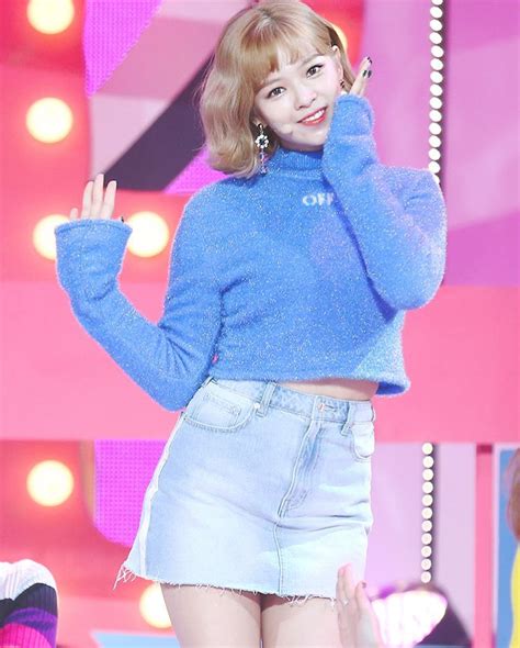 Pin By Rei On Twice Jeongyeon Stage Outfits Twice Jungyeon Kpop