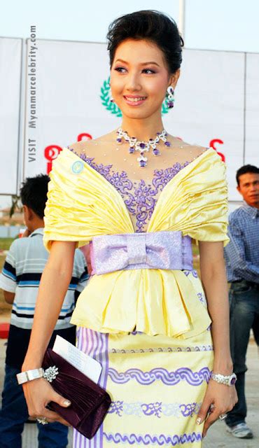 Myanmar Actresses Fashion At 2007 Myanmar Film Academy Award Ceremony 4