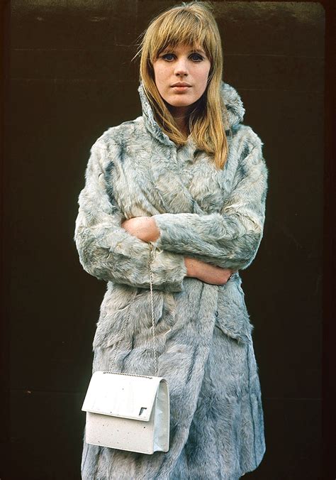40 Beautiful Color Photos Of Marianne Faithfull In The 1960s Vintage