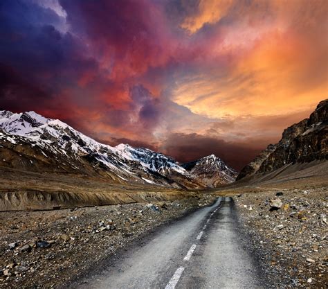 The 10 Most Dangerous But Beautiful Roads In The World Beautiful