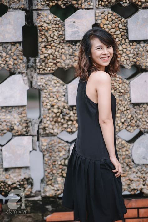 Ghim Trên Lil Black Dress