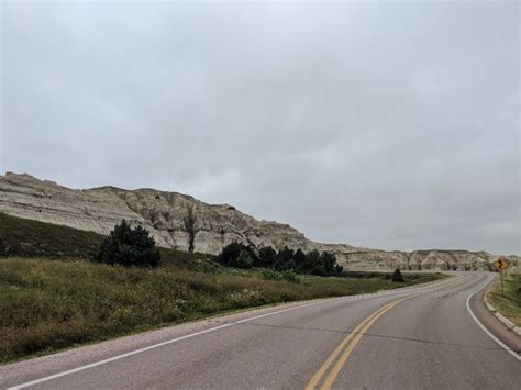Driving The Otherworldly Badlands Loop Road — Sightdoing