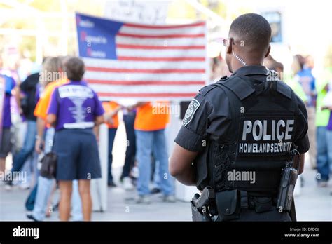 Us Homeland Security Federal Protective Service Policeman Monitoring