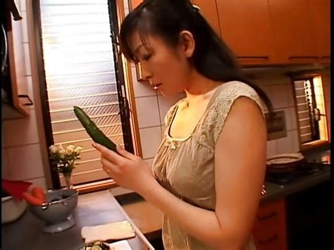 Japanese Wife Masturbating With Vegetables 12 Immagini