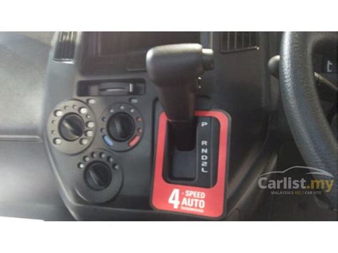 Kursi ergonomis dan parameter tempat duduk yang bisa disetel secara manual untuk mendapatkan posisi. Daihatsu Gran Max 2019 Panel 1.5 in Selangor Automatic Van ...