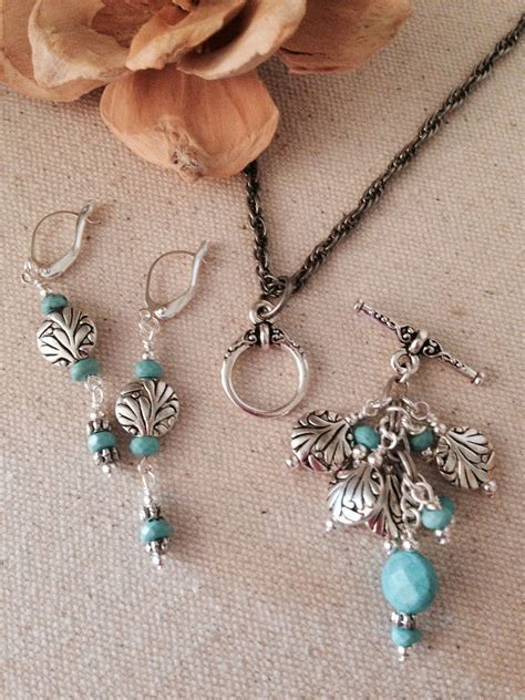 Pretty Turquoise Silver Necklace Earring Set Beaded Necklace