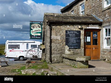 The Tan Hill Inn The Highest Pub In The Country North Yorkshire