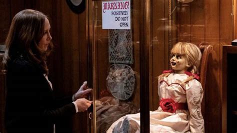 Annabelle Vuelve A Casa La Historia De La Terrorífica Muñeca Poseída