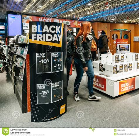 What Store Are Having Sale For Black Friday - Black Friday Sale Of Electronics At FNAC Store Apple MAcBook Pro