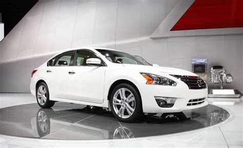 Learn more about the 2013 nissan versa. 2013 Nissan Altima Sedan Photos and Info | News | Car and ...