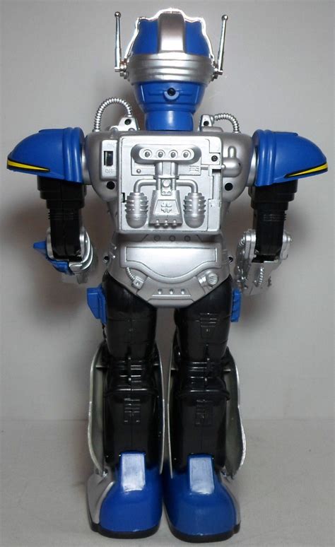 Find out if those strange little quirks of yours are hiding a huge surprise: Robot Leader by Toy State - The Old Robots Web Site