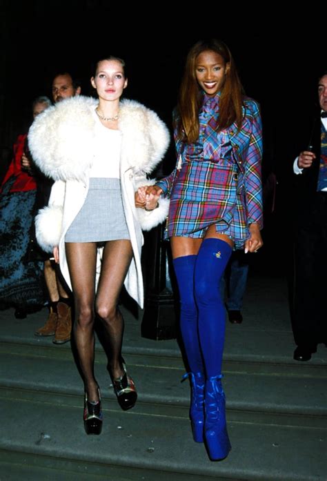 Kate Moss And Naomi Campbell In 1993 Best Celebrity 90s Fashion