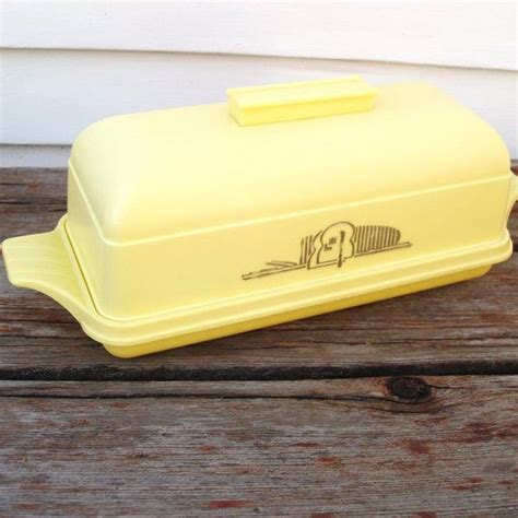 Vintage Bread Box Yellow 1940s Plastic Kitchen Storage Etsy Vintage