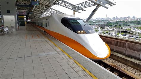 Thsr台灣高鐵700t型 南下121次 台中站發車 Taiwan High Speed Rail 700t Tr10編組 Youtube