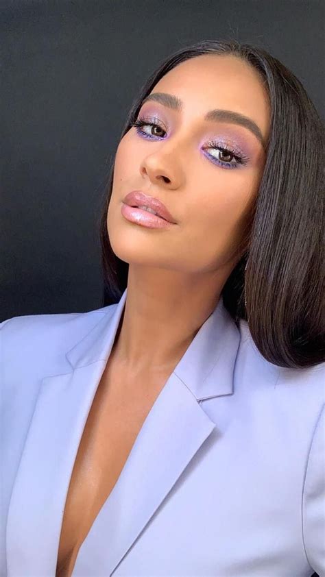 The Best Of Shay Mitchells Beauty Looks Cosmopolitan Middle East