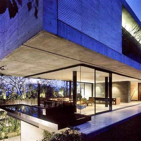 House With Straight And Clean Shapes In Bosques De Las Lomas Mexico