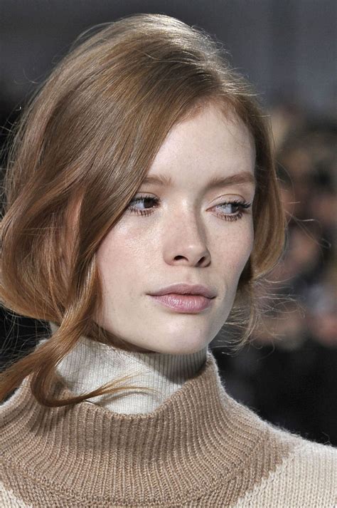 Winter Hairstyle Ideas How To Wear Your Hair With A Turtleneck Glamour
