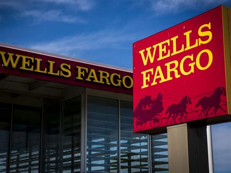 It has more than 13,000 atms and 5,400 branches in 39 states. Meet the newly appointed CFO, Wells Fargo & Co's CFO soon ...