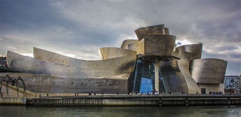 Muzeul Guggenheim Bilbao în Bască Guggenheim Bilbao Museoa în